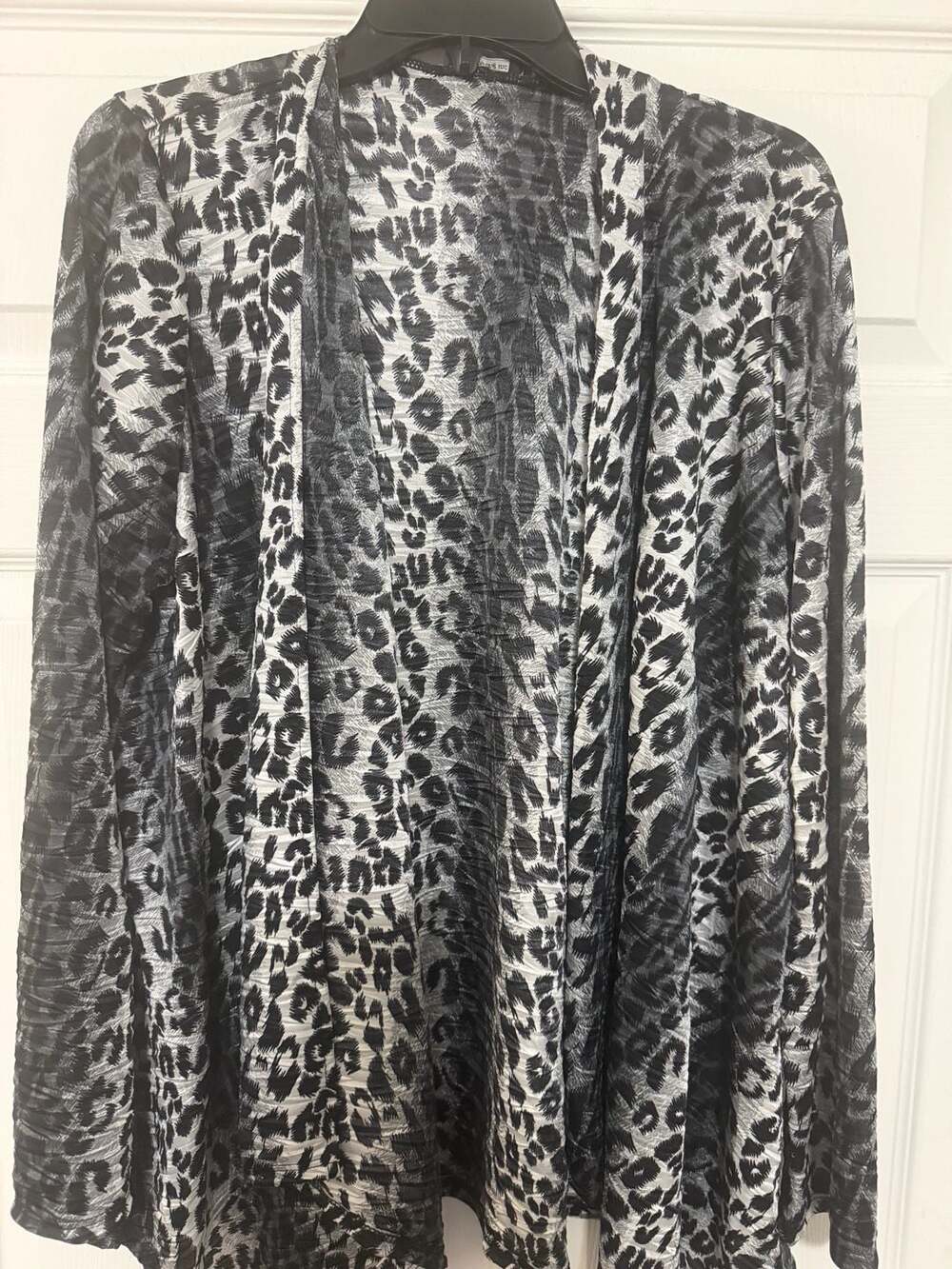 JAZZ USA Clothing Inc Black and White Leopard Print Crinkle Open Front Cardigan